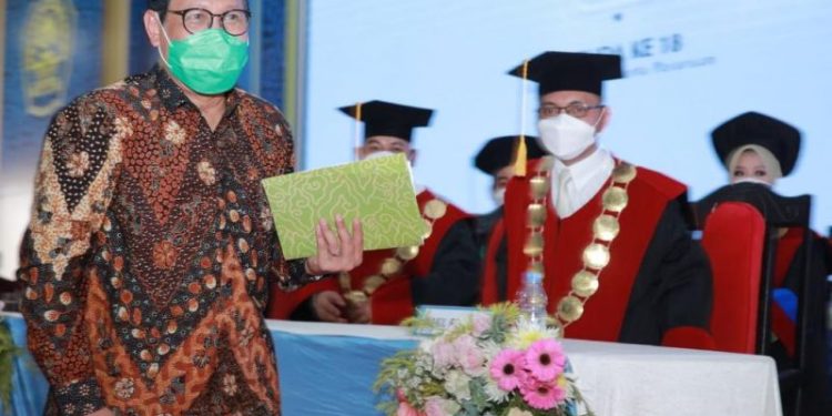 Mendes PDTT Abdul Halim Iskandar Minta Mahasiswa Pulang dan Bangun Desanya