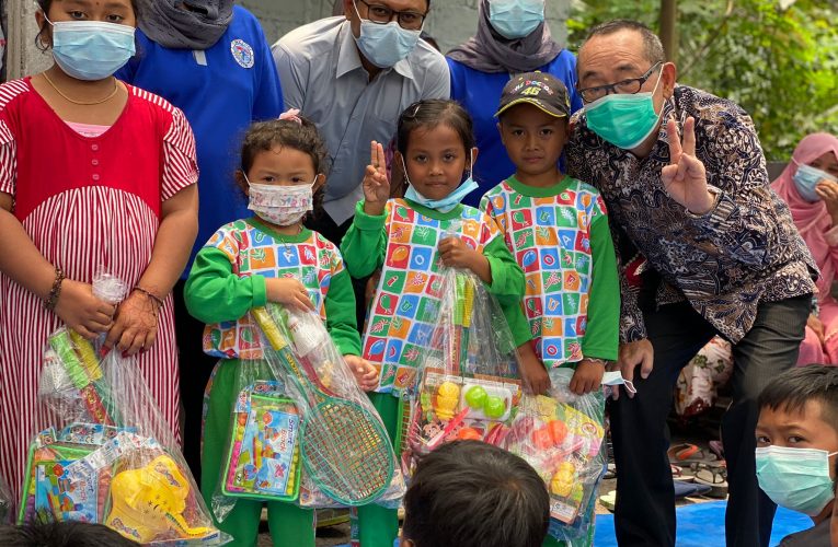 JTrust Group Salurkan Bantuan Kepada Masyarakat Penyintas Erupsi Gunung Semeru