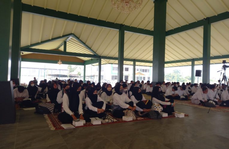 Noe Letto Menyapa Mahasiswa Baru Universitas Widya Mataram Yogyakarta