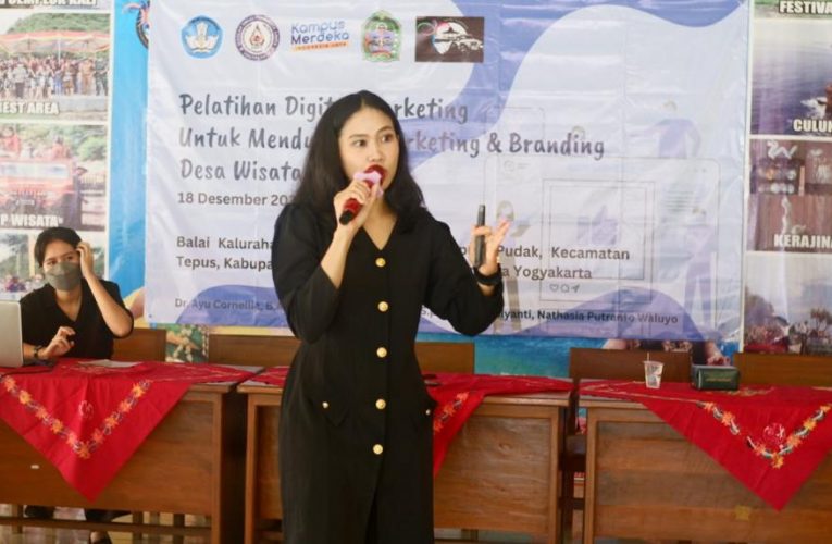 Sekolah Tinggi Pariwisata AMPTA Yogyakarta Edukasi Pelaku Desa Wisata Tepus soal Digital Marketing